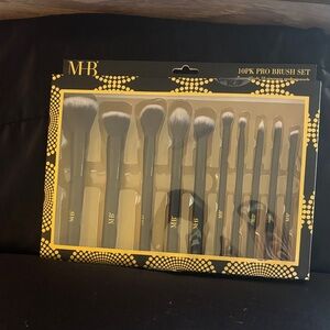 Must Have Black and Gold 10-Piece Pro Brush Set